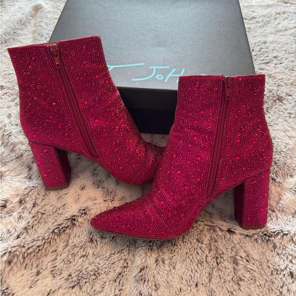 Betsey Johnson Women's Pink Ankle Boots - Picture 2 of 6